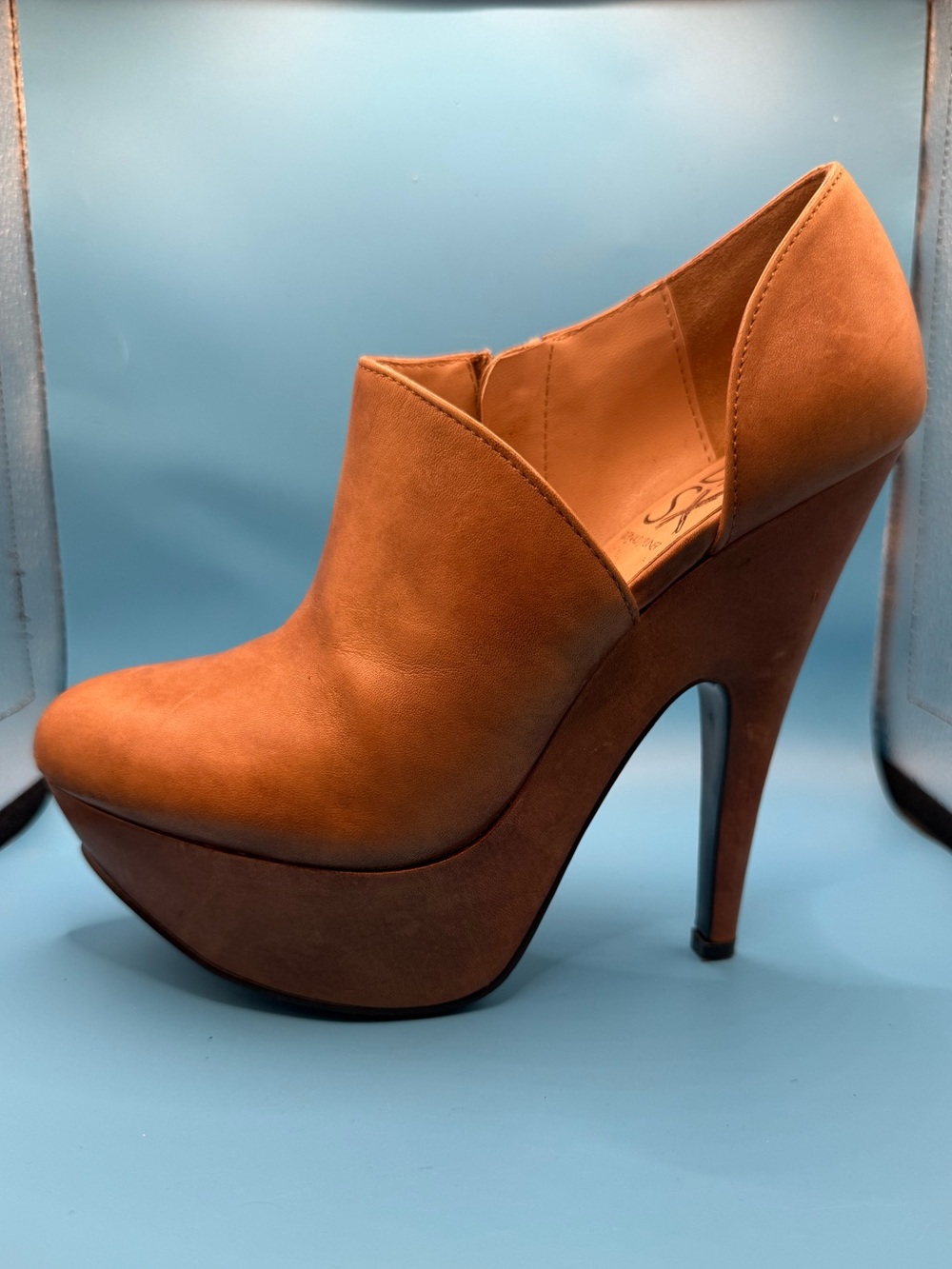 Donald J. Pliner DMSX Tan Platform Pump Bootie